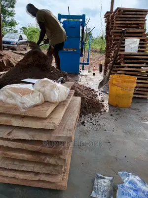 Block Moulding Machine, Pallets and Generator for Rent at 4500