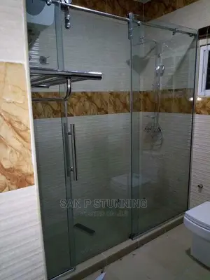 Luxury Shower Cubicle With Slide Design.