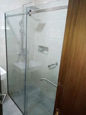 Classic Shower Cubicle Design With Class.