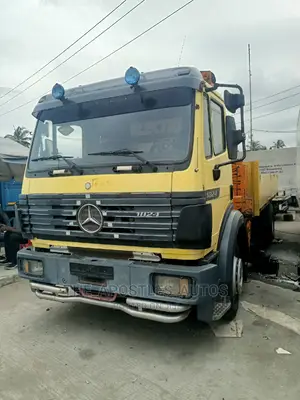 Mercedes Hiab Truck 7 Tonnes