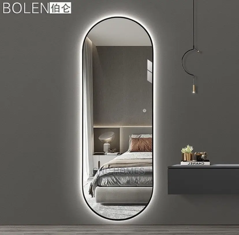 Black Frame Mirror (Gold)