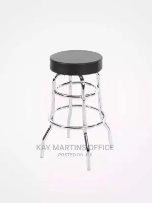 Quality Four Leg Visitors Bar Stool Chair Wit Swivel Pattern