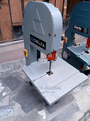 Band Saw Machine