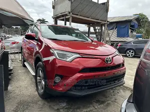 Toyota RAV4 XLE AWD (2.5L 4cyl 6A) 2016 Red