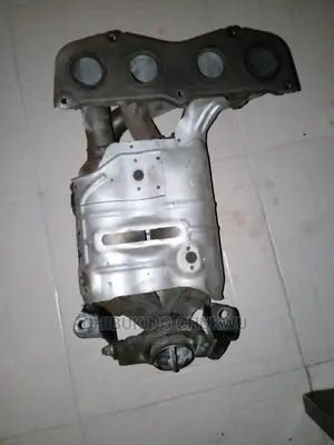 Toyota Rav-4 2005-2007 Catalyst Manifold Exhaust Pot.