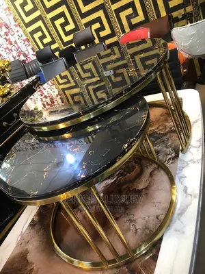 Foreign Centre Table