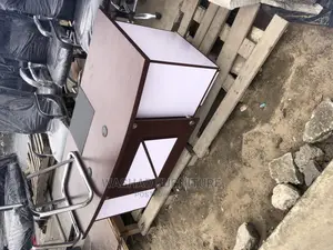 Five Feet Executive Table