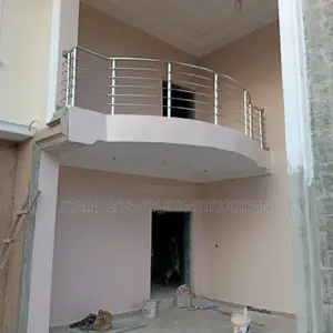 Arc Stainless Steel Handrail