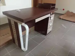 Excutive Office Table 1.4 Meter