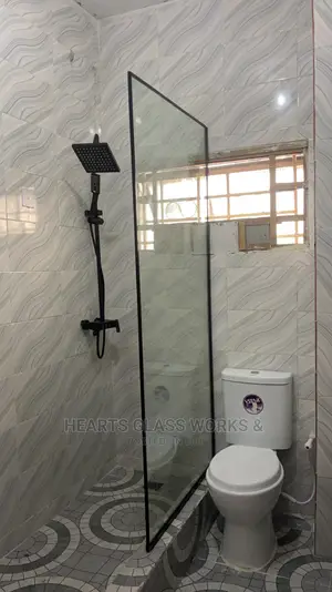 One Sided Shower Fixed ( Unique Sleek )