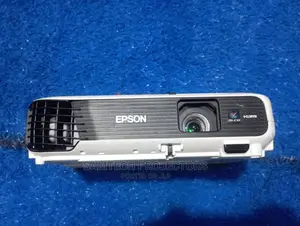 UK Used Epson Projector EB-SO4