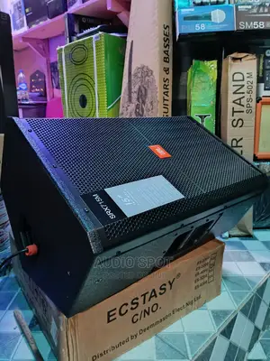JBL SRX-715m Stage/Feedback Monitor