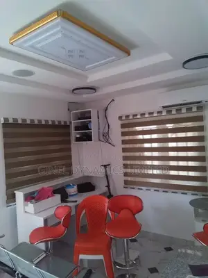 High Quality Window Blind(Free Delivery)