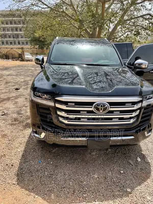 Land Cruiser for Rent/Hire