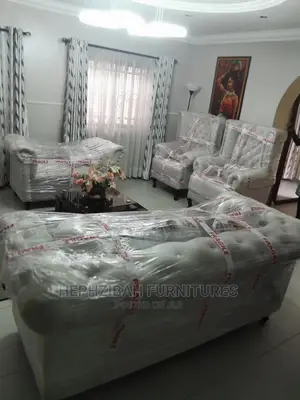 7 Seaters Executive Chesterfield Sofa With Kings Chair