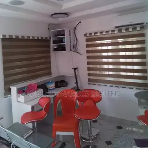 High Quality Window Blinds (Free Delivery)