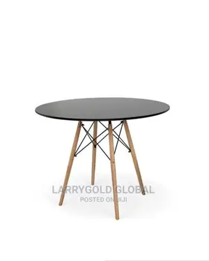 Imported Top Quality Luxury Bentwood Round Dining Table