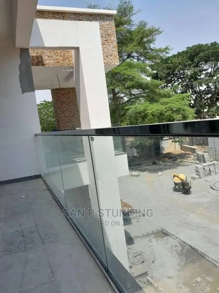 Frameless Railing Design for High Class Building Balcony.