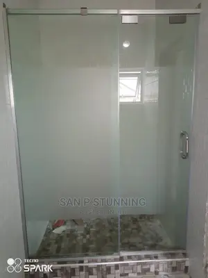 Sliding Door Shower Cubicle for Elegant Buildings.