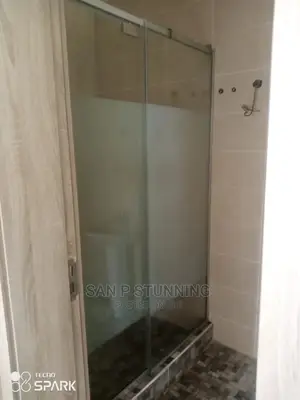 Creative Shower Cubicle Design With Lovely Space