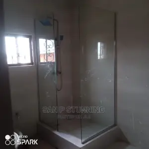 Clean Tempered Glass Shower Cubicle Design.