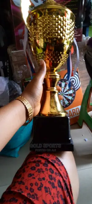 Trophy Cup C02