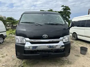 Toyota HiAce 2012 Black
