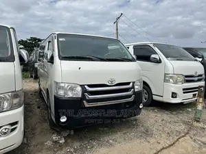 Toyota HiAce 2009 White
