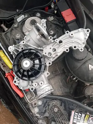 High Quality Certified Water Pump Mercedes Benz 278 Engine