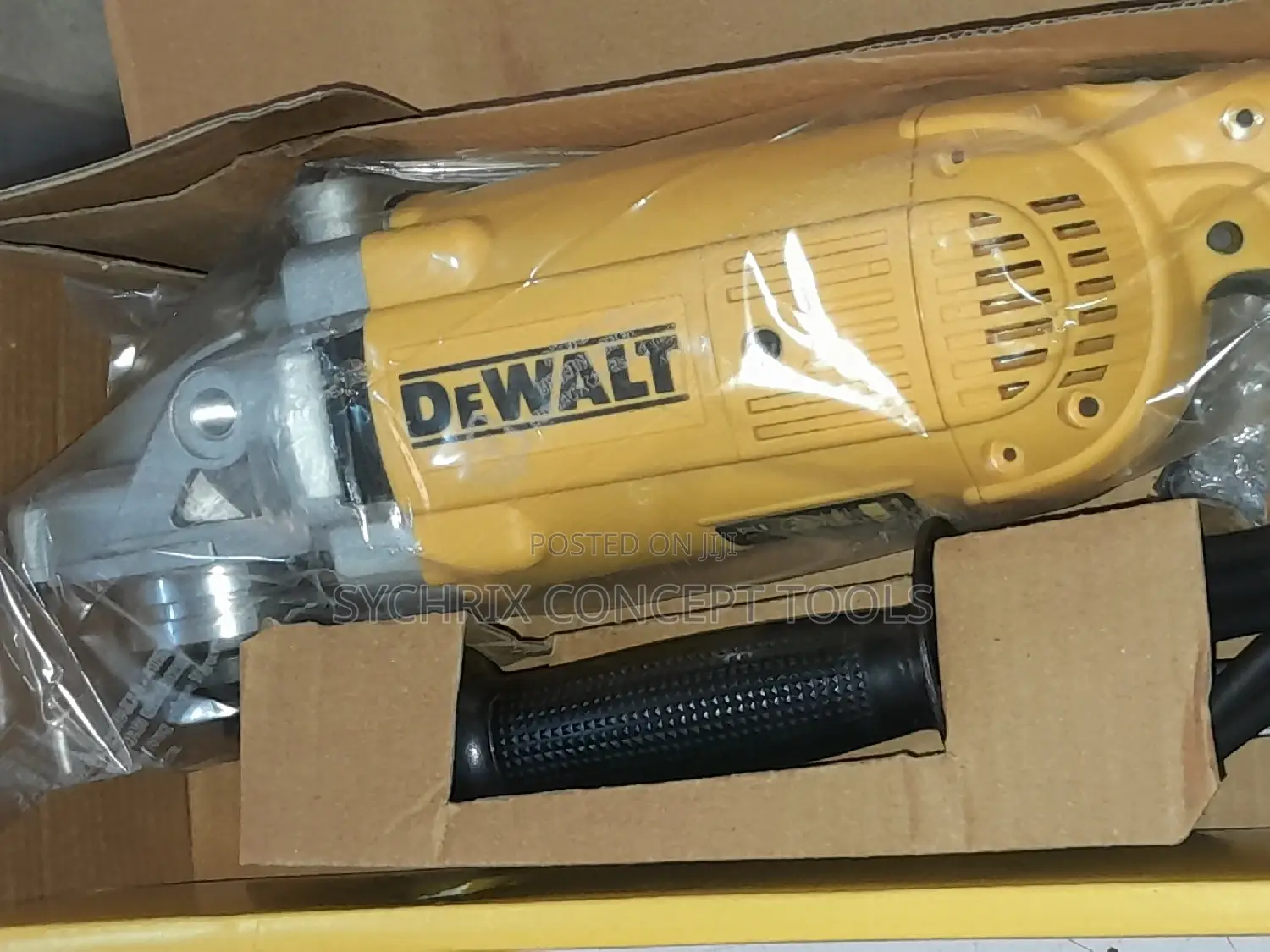 Dewalt 9" Grinder