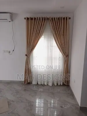High Quality Curtain