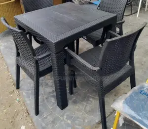 Outdoor Garden Table With Four Chairs.