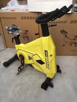 Commercial Spinning Bike With 12kg Flywheel Weight