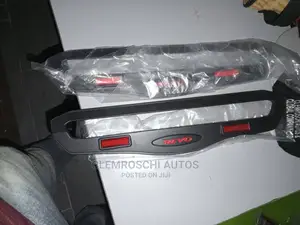 High Quality Certified Complete Black Boot Chrome Hilux 2020