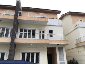 4bdrm Townhouse/Terrace in Lekki Phase 1 for sale