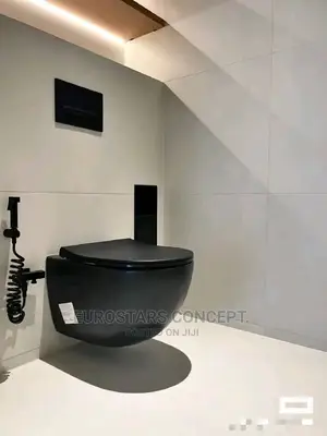 Complete Black Wall Hug