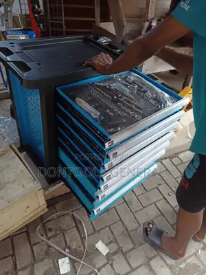 7 Drawer Tool's Box Fully Kitted