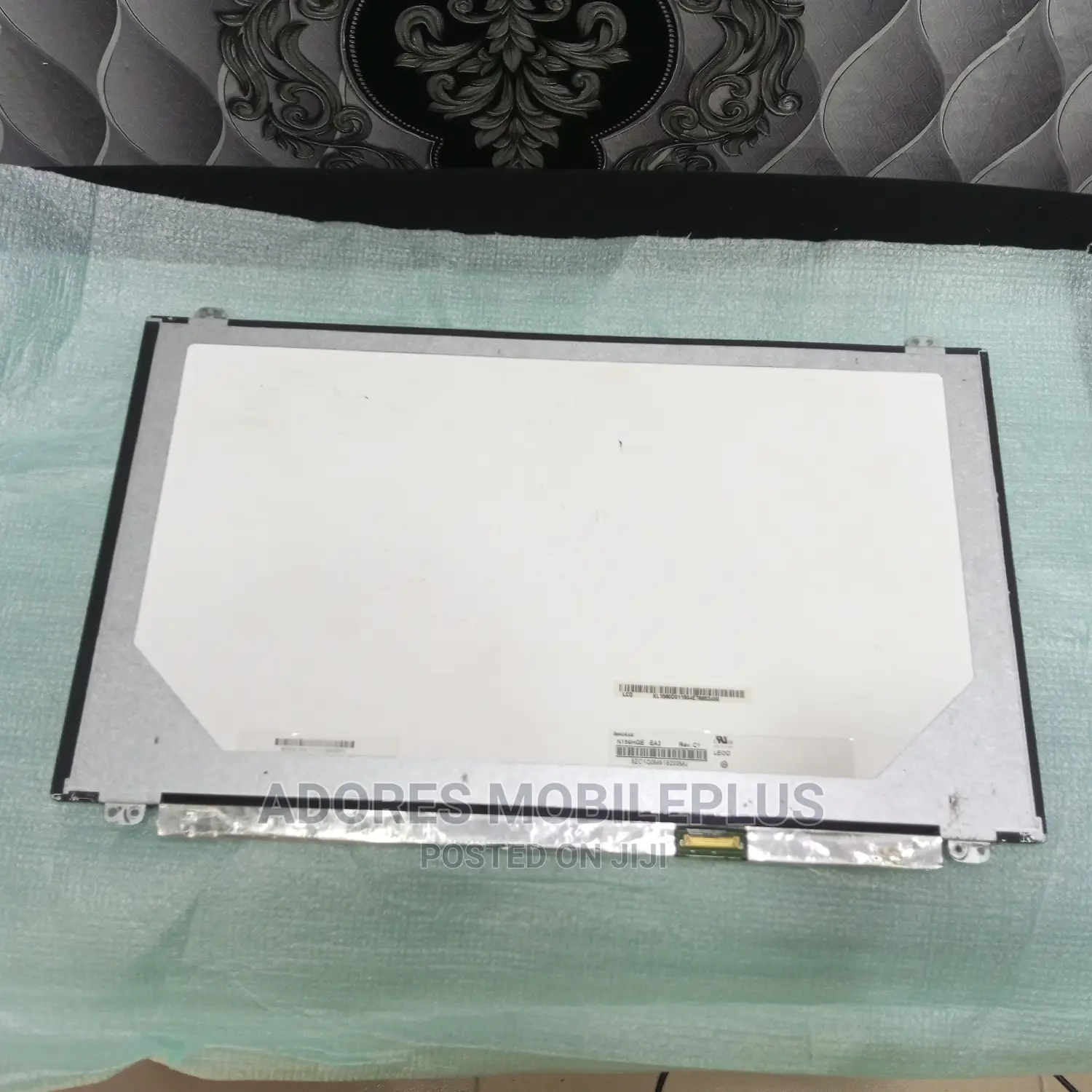 Laptop Paper Screen