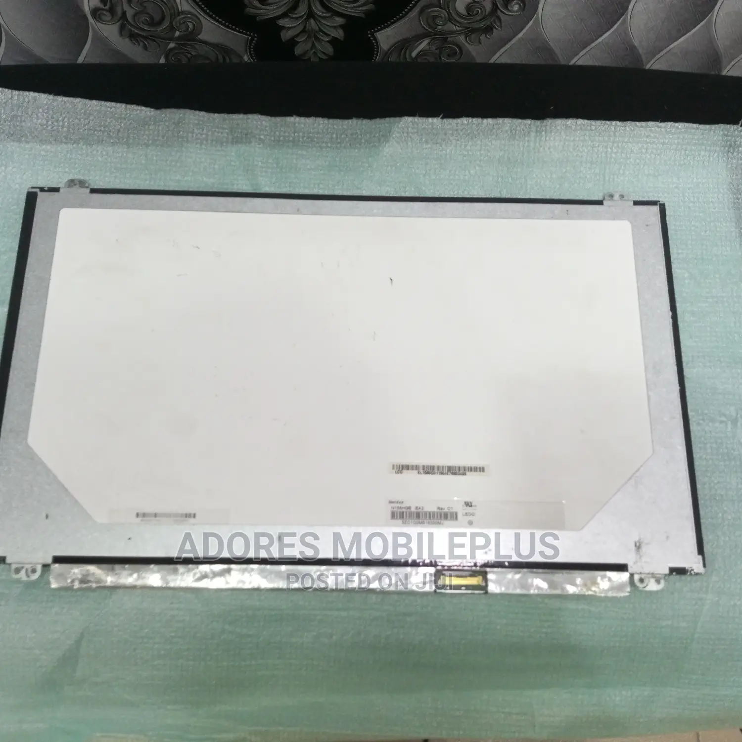 Laptop Paper Screen
