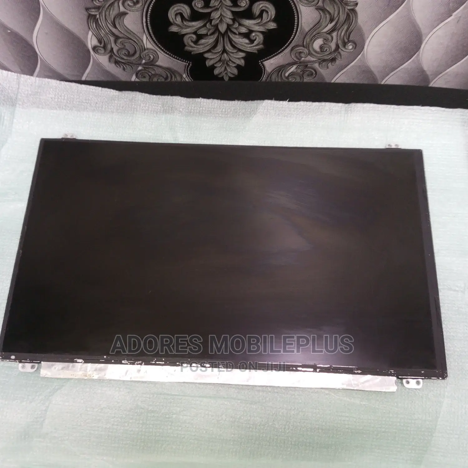 Laptop Paper Screen