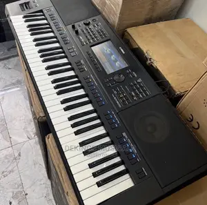 Yamaha PSR SX900 Arranger Workstation Keyboard