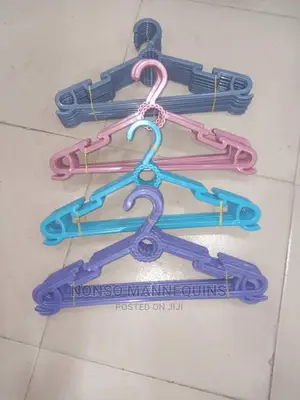 Packs Of 10 Pieces A Bundle Plastic Clip Hangers