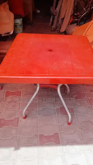 Plastic Restaurants Table