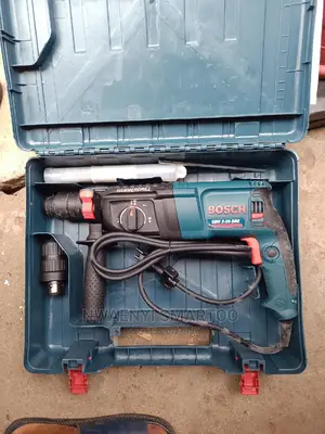 Bosch Hammer Drill With Extra Chalk