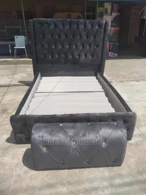 Quality 4.5by6 Upholstery Padded Bed Frame With One Footrest