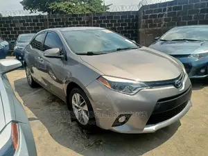 Toyota Corolla 2016 Gold