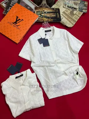 Original LOUIS VUITTON T-Shirts Available in Store