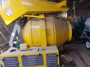 Self Loader Traveler Concrete Mixer
