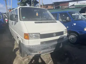 Volkswagen Transporter 2000 White