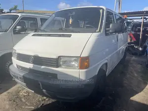 Volkswagen Transporter 2000 White